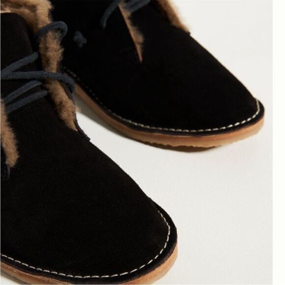 Free People BEEK Penguin Shearling-Lined Booties Ankle Boots Black Suede US 7 - Picture 1 of 10